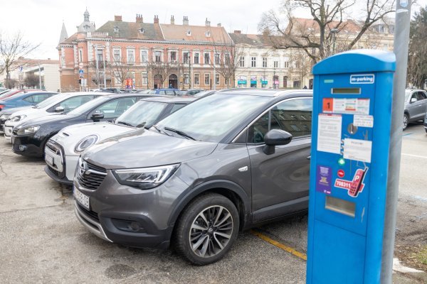 Nakon 27 godina Osijek je preuzeo parkiranje od privatnog koncesionara