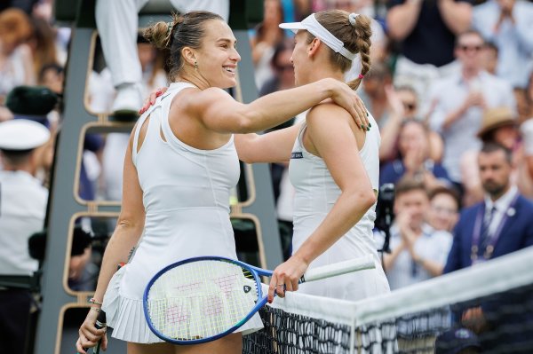 Prva tenisačica svijeta u četvrtfinalu Wimbledona