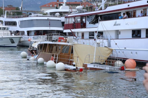 Trajekt u Splitu udario u dva broda: Tragedija izbjegnuta zahvaljujući genijalnom manevru kapetana