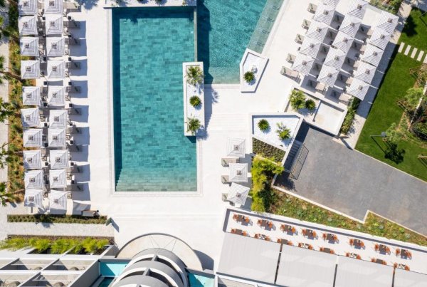 Molum Hotel & Residences