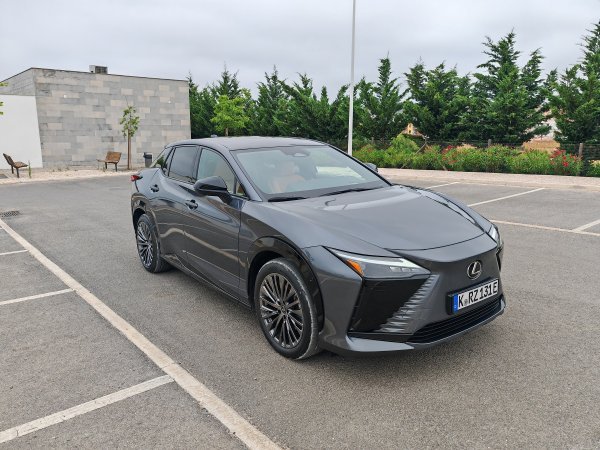 Lexus RZ - osvježeni model