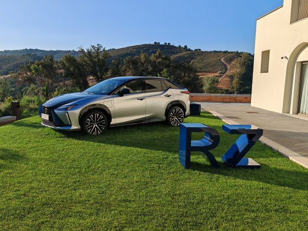 Lexus RZ - osvježeni model