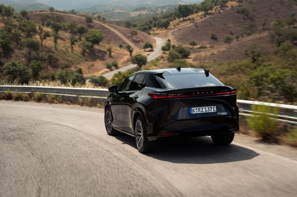 RZ 500e Luxury Graphite Black