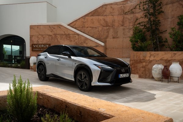 Lexus RZ 550e F SPORT Sonic Platinum