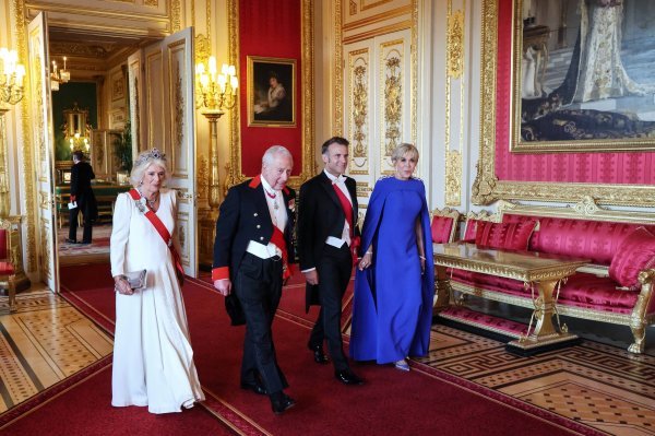 Kraljica Camilla, kralj Charles, Emmanuel i Brigitte Macron