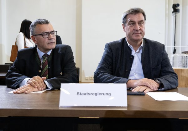 Bavarski premijer Markus Söder i njegov zamjenik Florian Herrmann