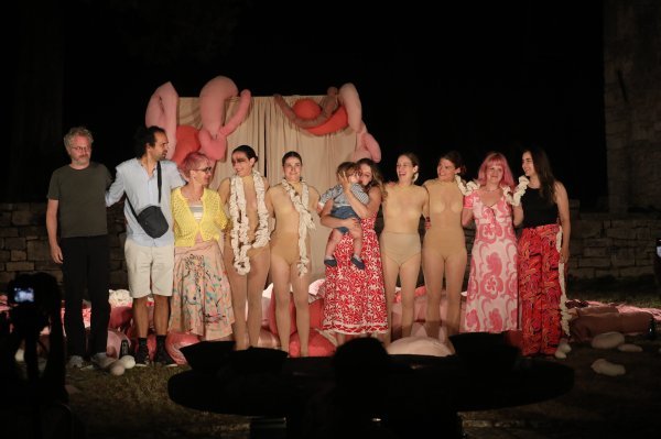 Premijera predstave Majke