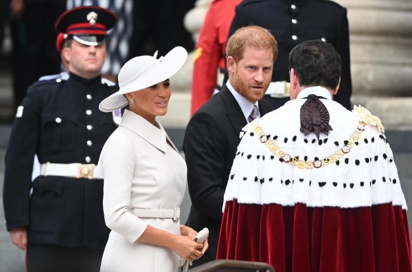 Novi ugovor s Netflixom još je jedan ponižavajući udarac za princa Harryja i Meghan Markle