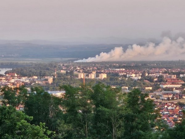 Požar na deponiju u Bosanskom Brodu