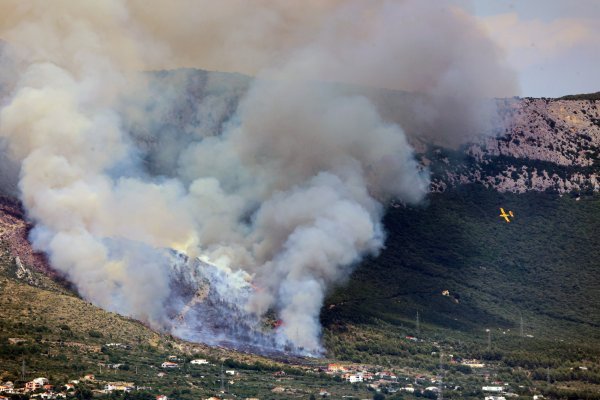Požar u Kaštel Sućurcu