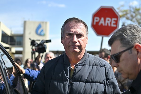 Jair Bolsonaro ponovno u kućnom pritvoru: Ovaj put boluje od upale pluća