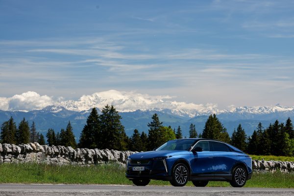 DS N°8 - dinamička premijera