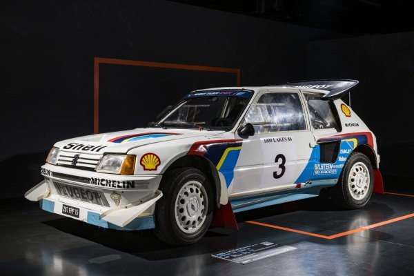 Peugeot 205 Turbo 16 Evo2 - legendarni reli automobil Grupe B