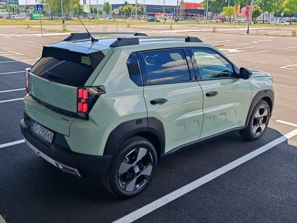 Fiat Grande Panda 1.2 110 e-Hybrid AT La Prima