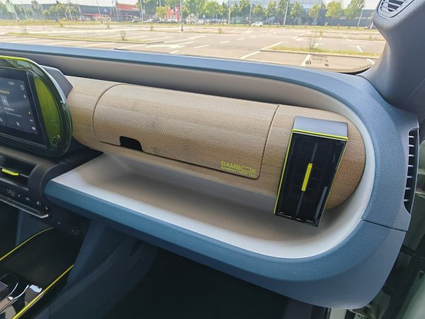Fiat Grande Panda 1.2 110 e-Hybrid AT La Prima