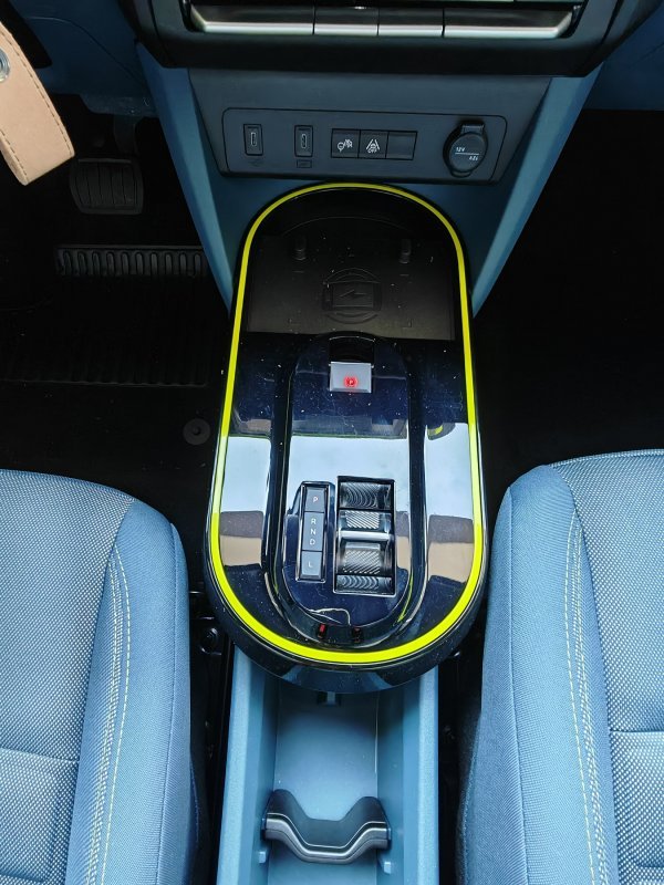 Fiat Grande Panda 1.2 110 e-Hybrid AT La Prima