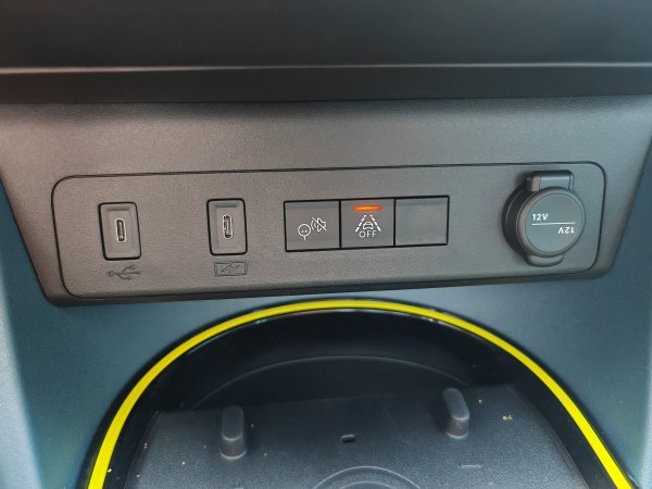 Fiat Grande Panda 1.2 110 e-Hybrid AT La Prima