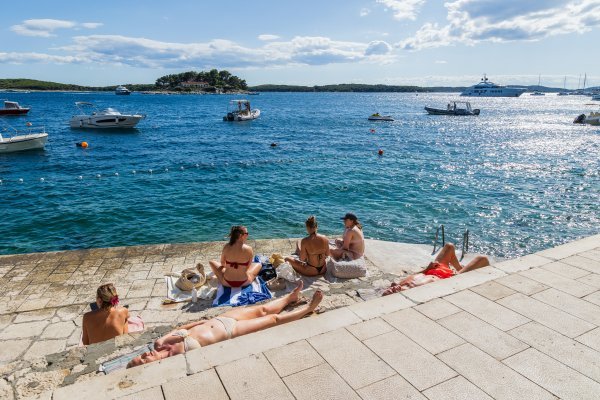 Turisti rijetko gdje mogu naći smještaj za nekoliko desetaka eura (ilustracija)