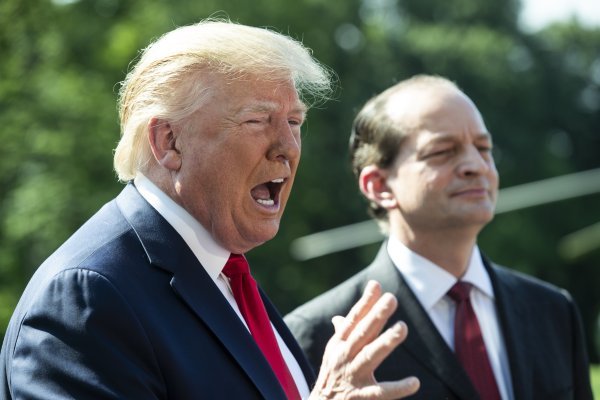 Donald Trump već je 2019. smijenio ministra rada Alexa Acostu zbog loše istrage u slučaju Epstein
