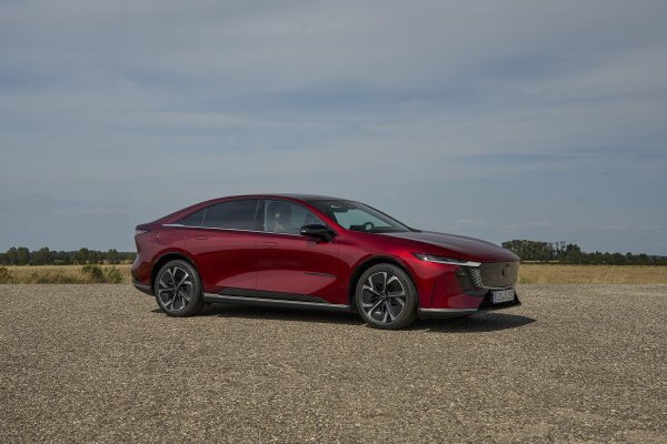 Mazda6e