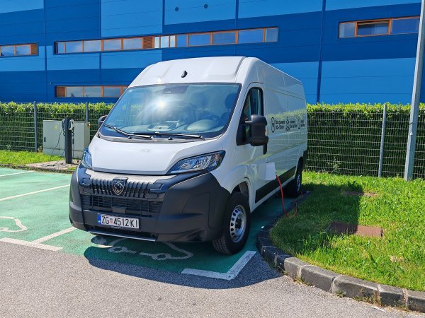 Peugeot E-Boxer Furgon L3H2 335 110 kWh 270 e-EAT