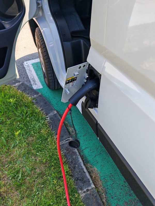 Peugeot E-Boxer Furgon L3H2 335 110 kWh 270 e-EAT