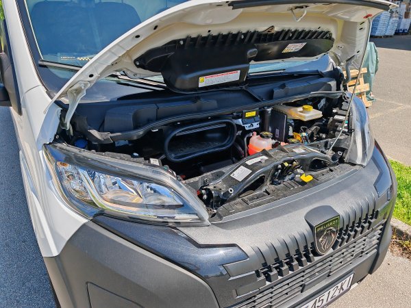 Peugeot E-Boxer Furgon L3H2 335 110 kWh 270 e-EAT