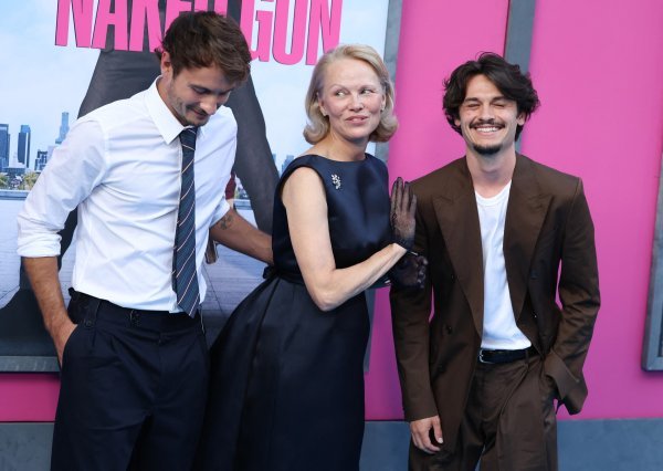 Pamela Anderson sa sinovima, Brandonom i Dylanom