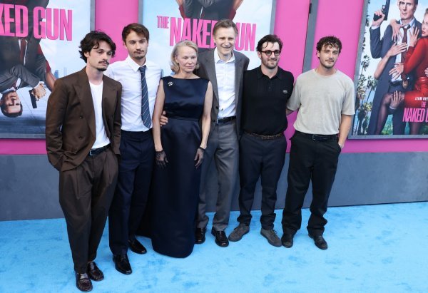 Pamela Anderson i Liam Neeson s obiteljima