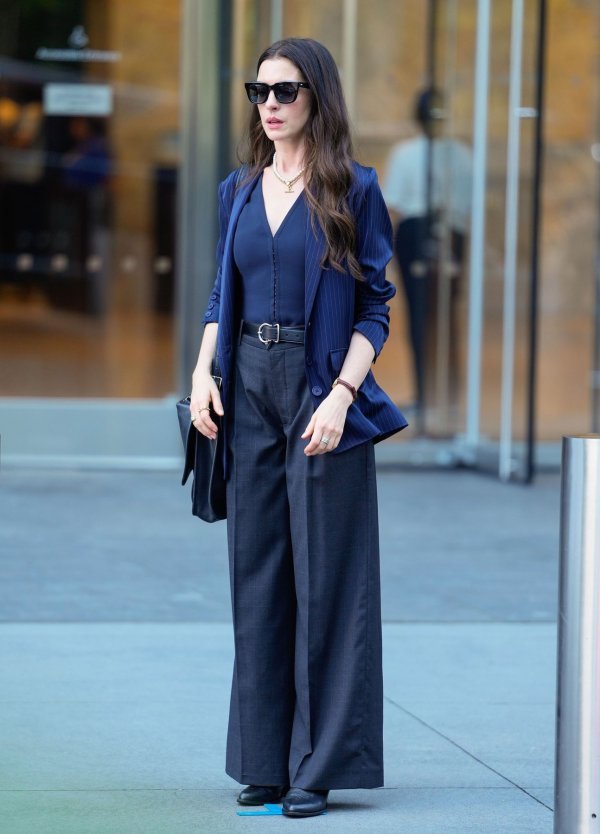 Anne Hathaway kao Andy Sachs