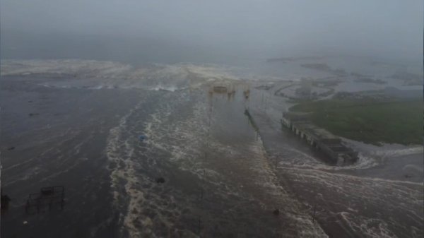 Dio grada Severo-Kurilska je potopljen.