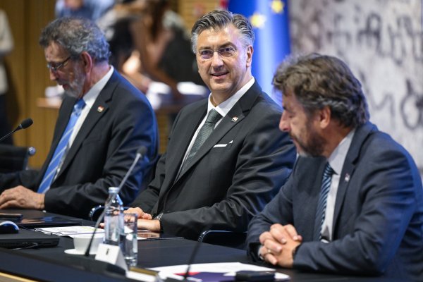 Premijer Plenković na dodjeli ugovora istaknuo je kako 12,6 posto proračuna odlazi na obrazovanje