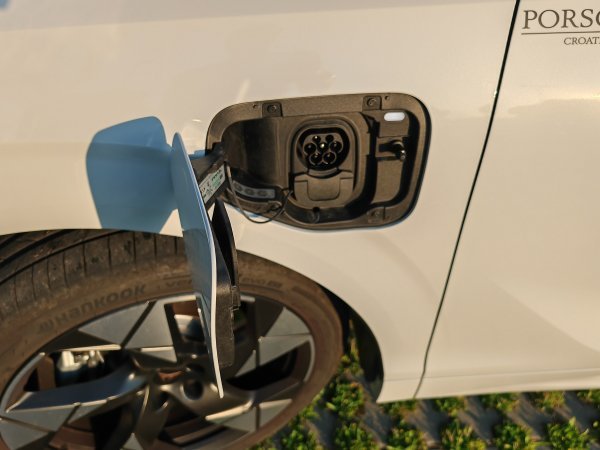Cupra Terramar 1.5 e-Hybrid 150 kW