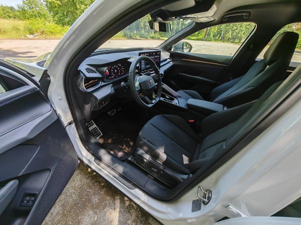 Cupra Terramar 1.5 e-Hybrid 150 kW