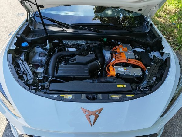 Cupra Terramar 1.5 e-Hybrid 150 kW