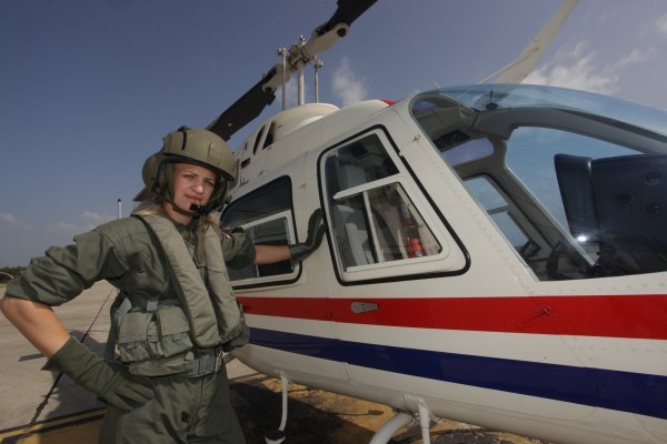 Bojnica Antonija Trupinić, časnica za odnose s javnošću i pilotkinja helikoptera