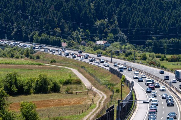 Kolona na A1
