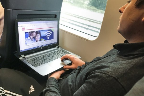 Brzo kretanje vlaka mijenja frekvenciju signala.