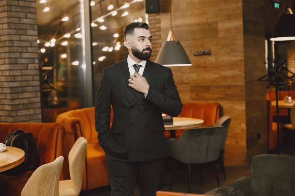 Dr. Emera posjećuju i brojne slavne zvijezde