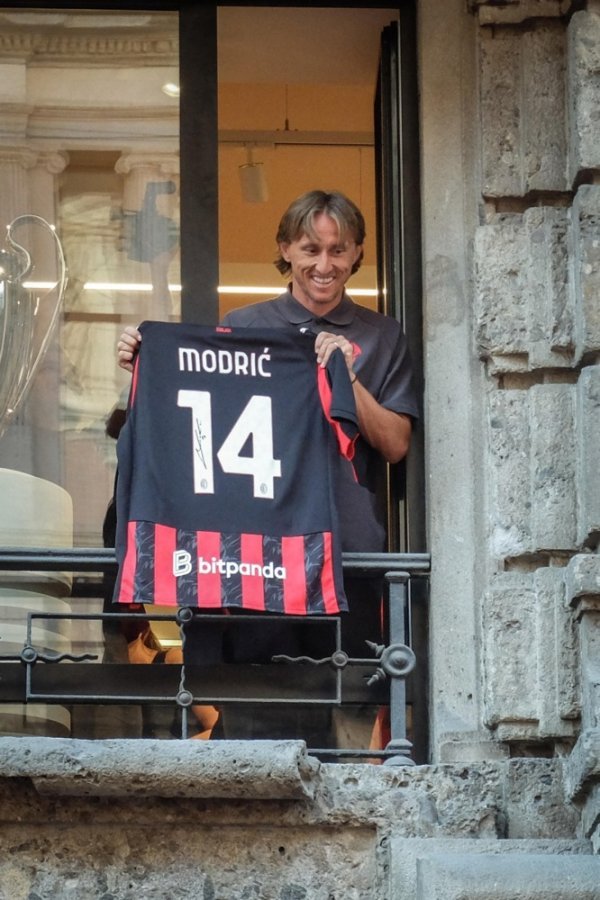 Luka Modrić AC Milan predstavljanje 4.8.2025.