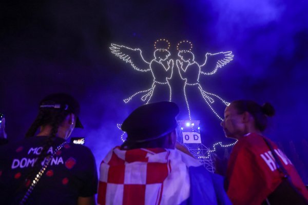 Dronovi na koncertu Thompsona u Sinju