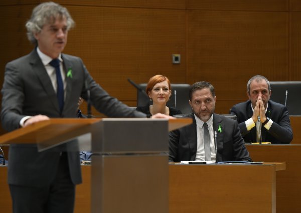 Slovenski premijer Robert Golob i ministar financija Klemen Boštjančić
