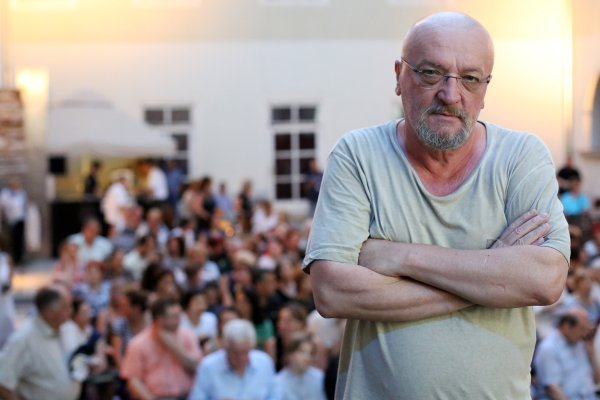 Još uvijek mi nije sasvim jasno kako trajemo tolike godine