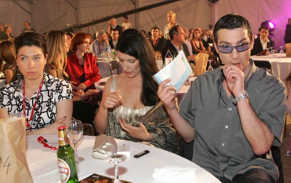 Mirna Savić s roditeljima, majkom Eni i tatom Massimom na dodjeli nagrade Porin 2007. godine