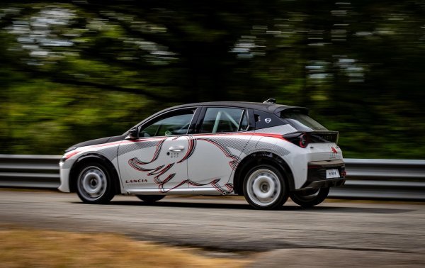 Lancia Ypsilon Rally4 HF