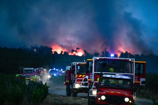 Požare u Francuskoj suzbija oko 2000 vatrogasaca