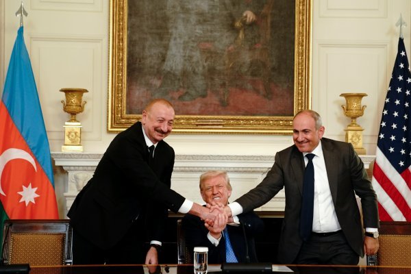Azerbajdžanski predsjednik Ilham Alijev i armenski premijer Nikol Pashinyan s Donaldom Trumpom