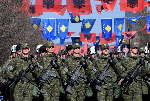 Vojna parada povodom 15. obljetnice neovisnosti Kosova (ilustracija)