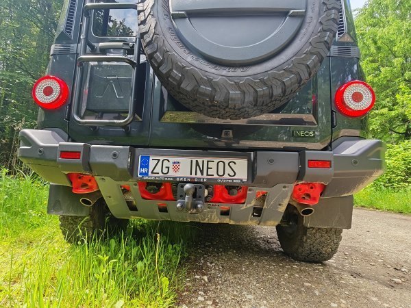 INEOS Grenadier Trialmaster 3.0 Turbo Diesel 8AT SW