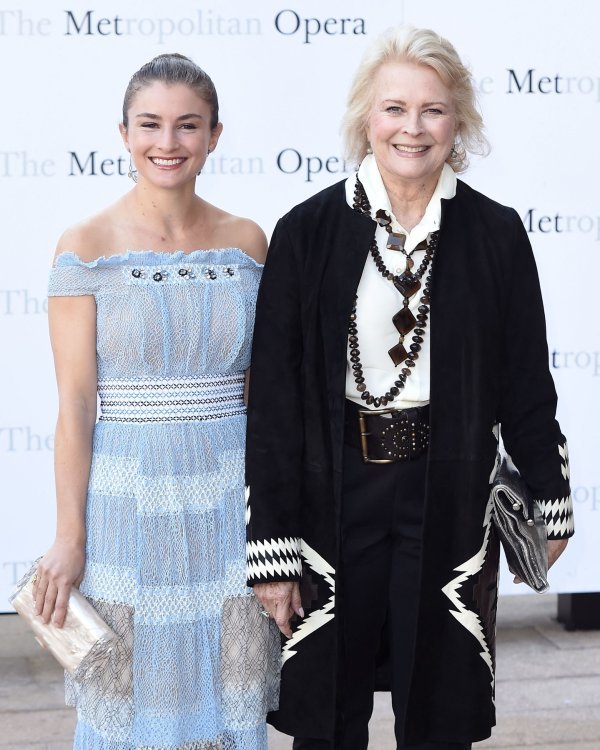 Hoće li ona postati nasljednicom Anne Wintour? Kći slavne glumice glavni je favorit